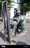 funny-woman-statue-osnabruck-germany-CX8R1Y.jpg