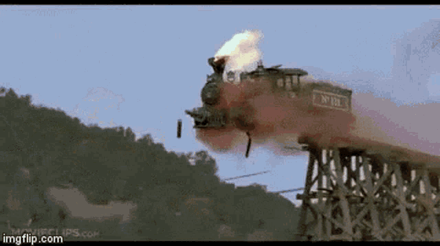Explode Train GIF - Explode Train TrainWreck - Descubre & Comparte ...