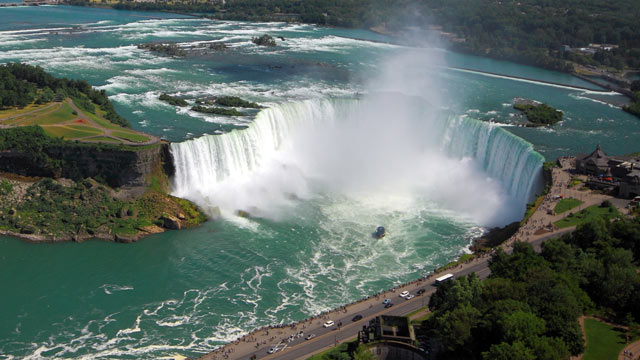 gty_niagara_falls_dm_130225_wmain.jpg