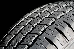 250px-Tire_tread.jpg