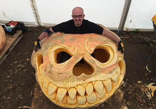 biggest_pumpkin_04.jpg