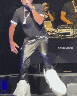 1685947207_18.gif