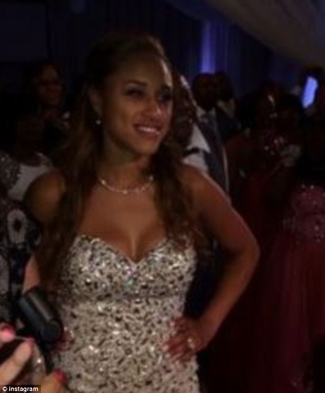 1410275008847_wps_8_ray_rice_nfl_ravens_wife.jpg