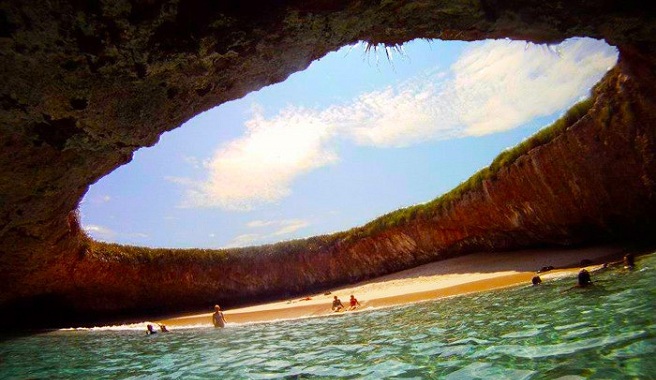 Hidden-Beach-en-Islas-Marietas-Mexico.jpg