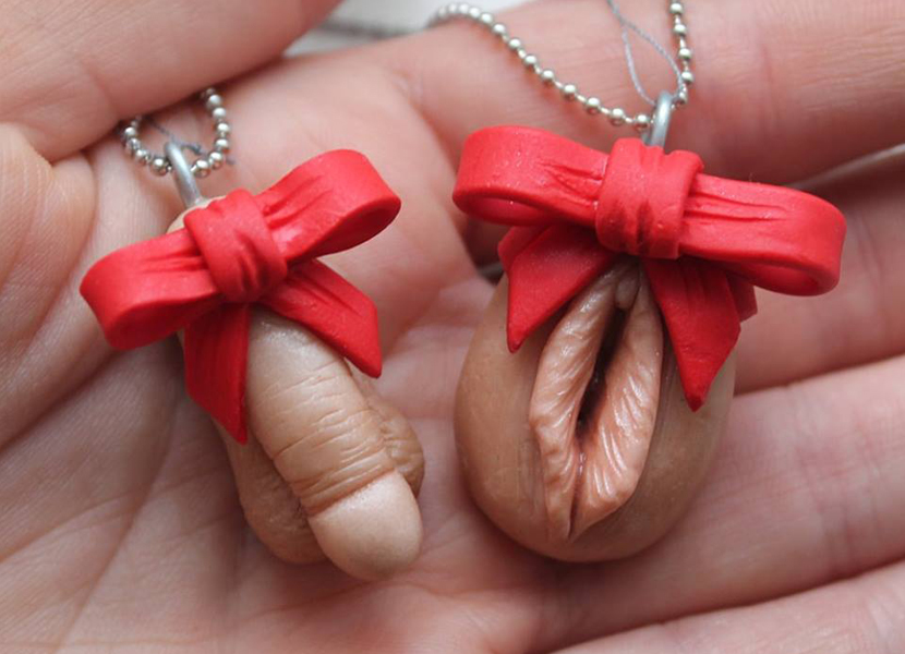 These penis and vagina-shaped necklaces make for the perfect Christmas gift  - Fashion Journal