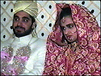 _41024724_couple_203.gif