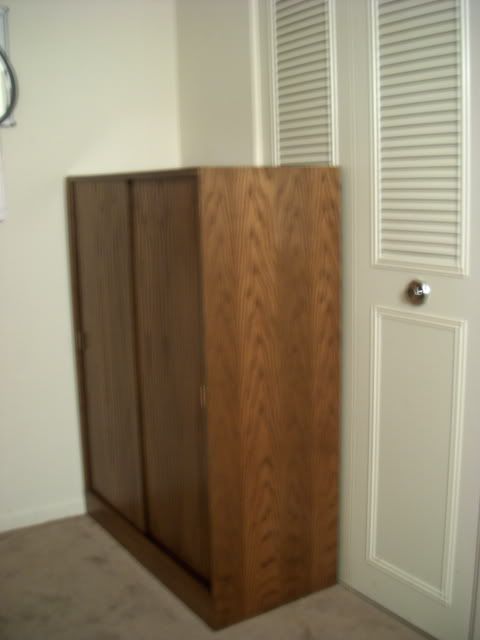 Cabinetoutsideside.jpg