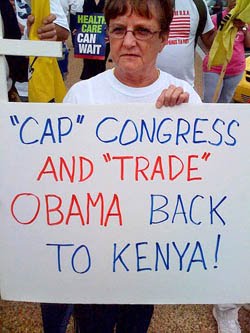 tea-party-racist-signs-04-back-to-kenya2.jpg